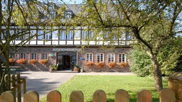 Hunsrück-Jugendherberge in Hermeskeil - TRAVELLING TO SUCCESS