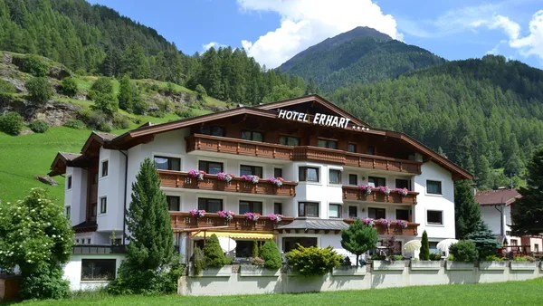 Hotel Erhart - TRAVELLING TO SUCCESS