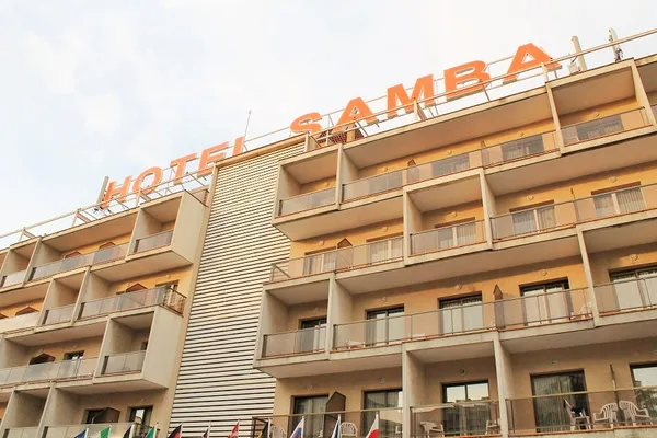 Hotel Samba - TRAVELLING TO SUCCESS