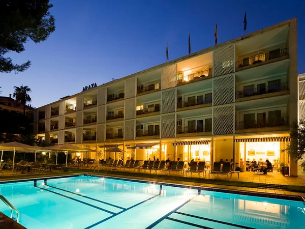 Hotel Araxa - TRAVELLING TO SUCCESS